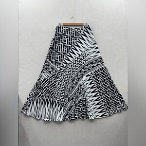 Chico’s Women’s 2 (large) Midi Skirt Black White Geometric Stretchy